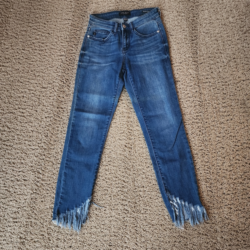 Judy Blue Size 0/24 Medium Wash Skinny Jeans with Frayed Ankles